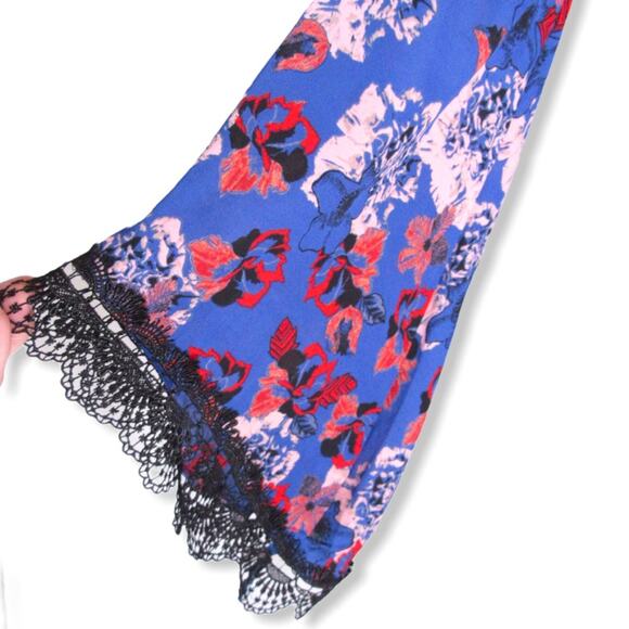 Astr Women's Lace Sleeve Tunic Top M Blue Pink Floral Bell Sleeves Flowy Blouse - Picture 12 of 12